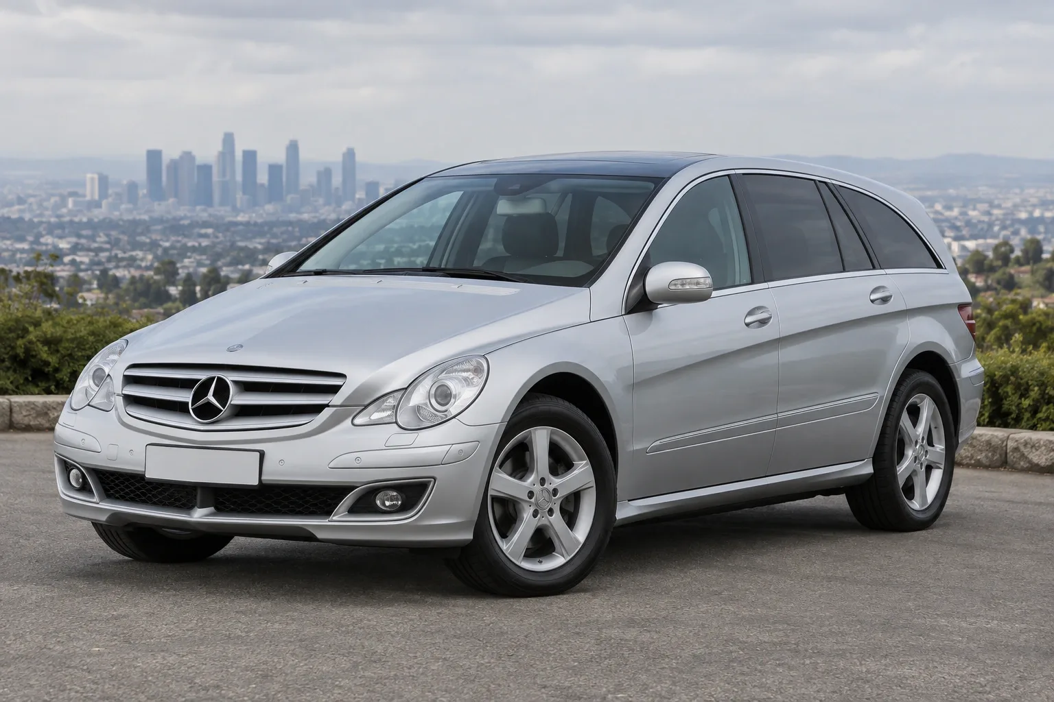 Mercedes-Benz W251 — сгенерированная иллюстрация модели при дневном освещении