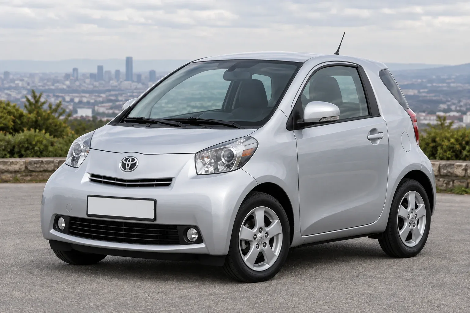 Toyota iQ — сгенерированная иллюстрация модели при дневном освещении
