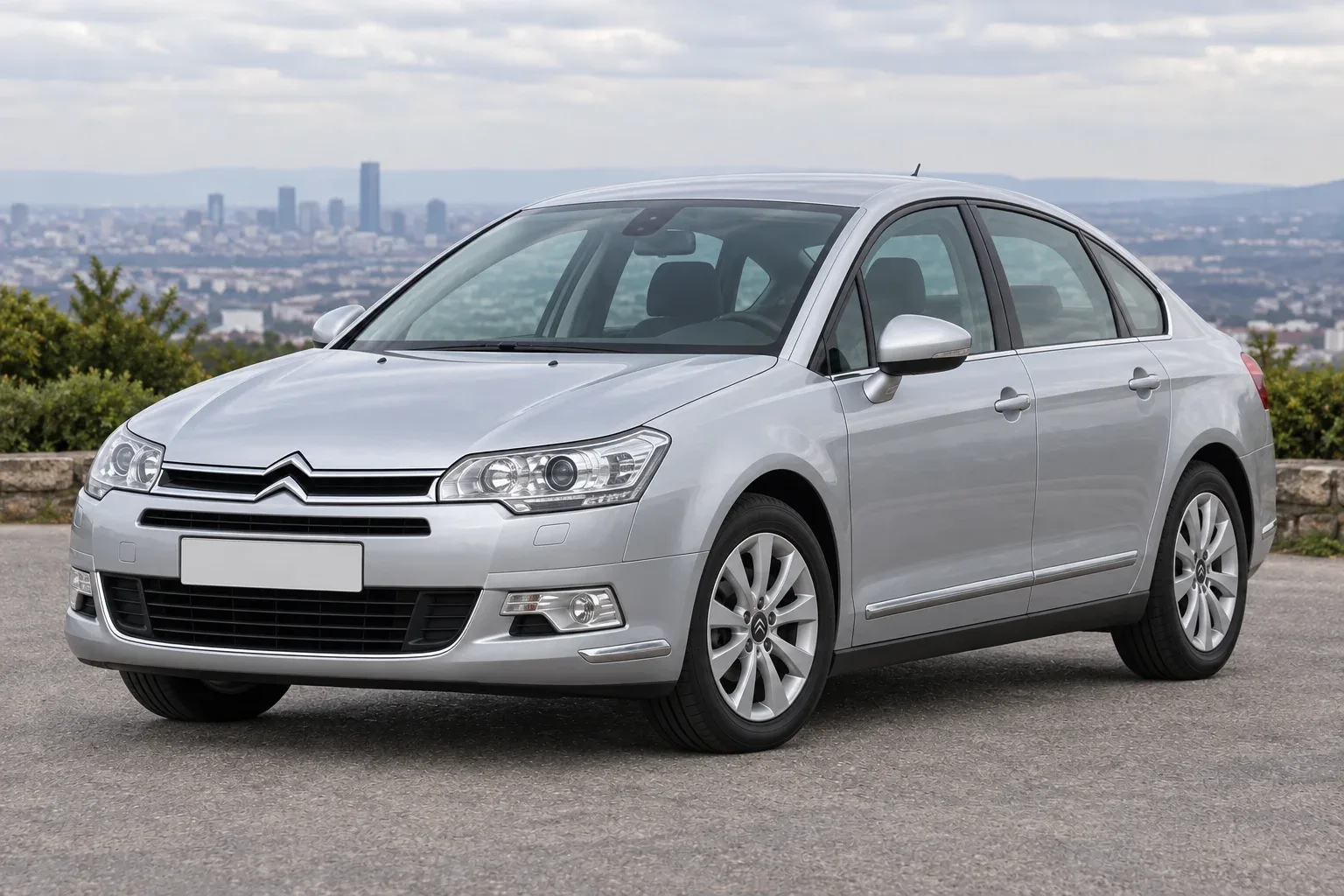 Citroën C5 X7 — сгенерированная иллюстрация модели при дневном освещении