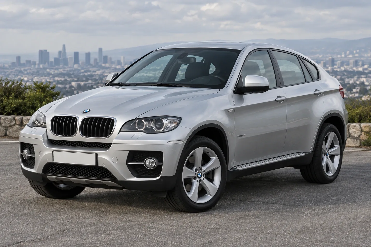 BMW X6 E71 — сгенерированная иллюстрация модели при дневном освещении